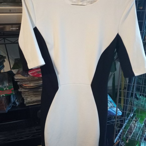 Bisou Bisou Women's dress size  4 ,  white with black stripe - Picture 2 of 6